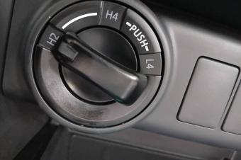 Fortuner 2024 authentique  Sans plaque  Volant gauche autom Essence 4 Cylindres 4x4 Climatiser 00km intrieur cuire 3 banquettes multiples fonctionnalits  50.000  discuter 
