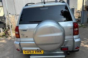 TOYOTA RAV4 A VENDRE  KINSHASA 