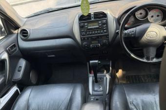 TOYOTA RAV4 A VENDRE  KINSHASA 