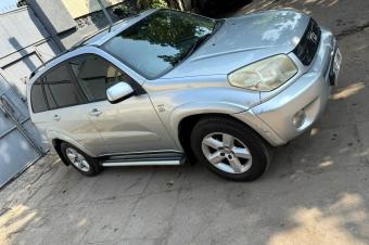 TOYOTA RAV4 A VENDRE  KINSHASA 