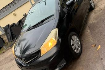 TOYOTA VITZ A VENDRE 