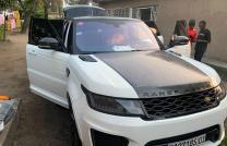 Range rover sport  2014 modifier 2022 Automatique  Essence V6  Climatisé  Prix :20,000$ à discuter légèrement mediacongo