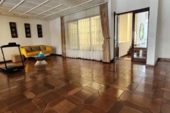 Villa mise en location  Mont Fleury  Composition    4 chambres Salon salle  manger Cuisine quipes  3 salle de bains Buanderie Jardin grand parking Piscine et jardin  