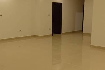 Appartement de 3 ch  vendre sur le boulevard du 30 juin Gombe 450000 dollars  discuter 
