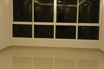 Appartement de 3 ch  vendre sur le boulevard du 30 juin Gombe 450000 dollars  discuter 