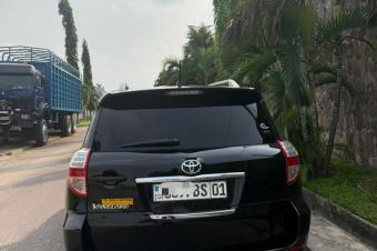 TOYOTA VANGUARD A VENDRE  KINSHASA 
