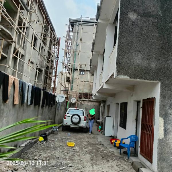Parcelle type locatifs en vente  Limete 1 re rue funa 