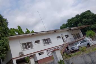 Villa  vendre  ma campagne 1 trs bon emplacement 30msur54 1600000 dollars  discuter possibilit de morceller 