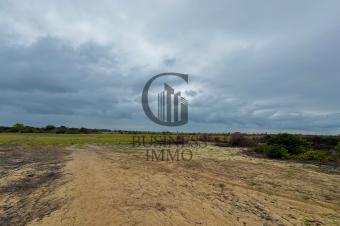 VENTE DUNE CONCESSION DE  74 HECTARES OU 740.000 M AU BORD DE LA MER.