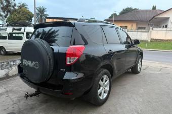 TOYOTA NEW RAV4 A VENDRE  KINSHASA 