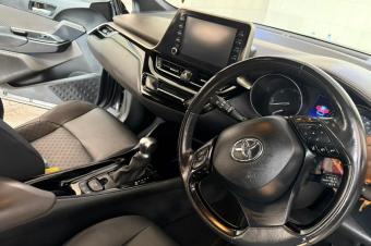 TOYOTA CHR HYBRIDE A VENDRE  KINSHASA 