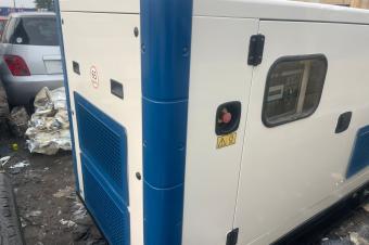 Vente Groupe lectrogne PERKINS FG WILSON  insonoris 110KVA   Deuropa   Prix22.000  discuter l
