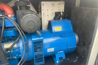 Vente Groupe lectrogne PERKINS FG WILSON  insonoris 110KVA   Deuropa   Prix22.000  discuter l