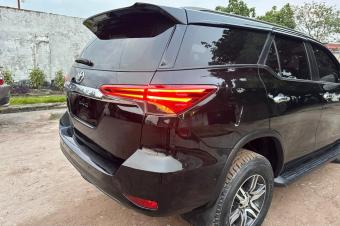 2018 modifier 2020 essence 4cylindre full option 4x4 faible kilomtrage  prix 38500 int cuir