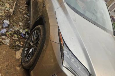 automobile_motos_velos_engins_et_pieces Mr Exauce cash   