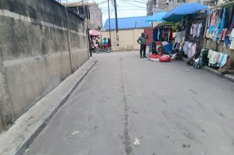 MT SERVICES SARL met  votre disposition la vente de cette grande parcelle  CNgaliema QSola prs de lglise Catholique. Dimension 1635M. Prix 199.500  discuter.  vous.
