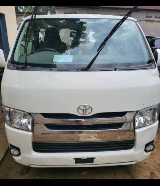 Toyota hiace 