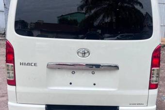 Toyota hiace 