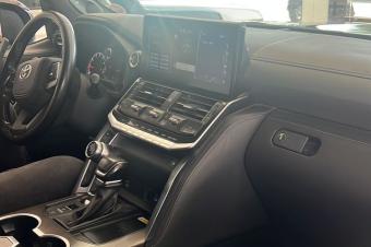 Toyota land cruiser VXR 