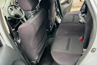  TOYOTA IST   COULEUR DORIGINE  KILOMTRAGE  35.000 km AUTOMATIQUE ESSENCE  4 CYLINDRES  CLIMATIS  AUCUNE PANNE  PRIX  5.000