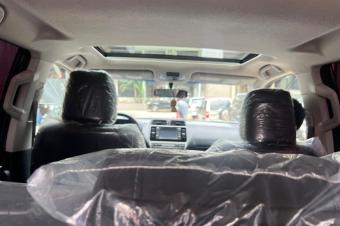 TOYOTA PRADO TXL  Anne 2018 Authentique Plaque BT en cours Full Option Automatique  Volant normal Panoramique Couleur dorigine Suspension normale Kilomtrage 9430km Essence  