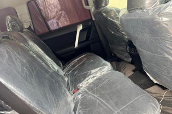 TOYOTA PRADO TXL  Anne 2018 Authentique Plaque BT en cours Full Option Automatique  Volant normal Panoramique Couleur dorigine Suspension normale Kilomtrage 9430km Essence  