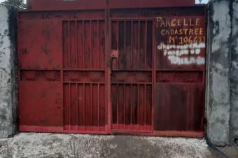 Vente dune parcelle cadastr avec une maison  NSELE TERRE JAUNE 