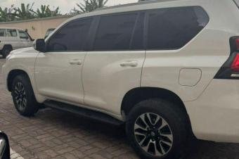Toyota LAND CRUISER GXR 