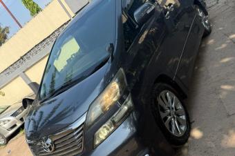 TOYOTA VELFIRE FULL OPTION A VENDRE  KINSHASA 
