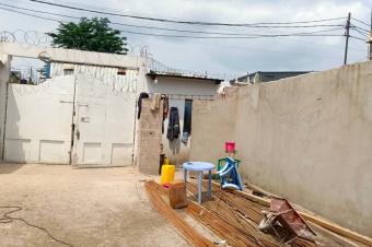 Un terrain vide  vendre dans la commune de Limete 1 re rue au Quartier funa 