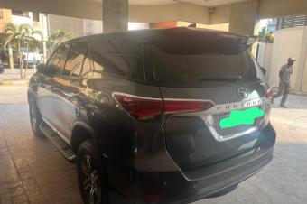 Toyota Fortuner 2022