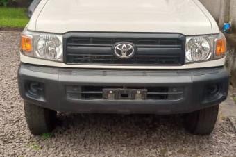 Toyota land cruiser double cabine 2022
