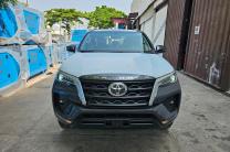 Toyota Fortuner 2024  automobile_motos_velos_engins_et_pieces