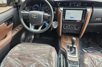 Toyota Fortuner 2024 
