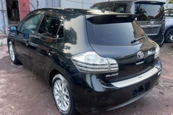 Toyota blade sans plaque 2009 essence automatique 4cylinder kilomtrage 9900 camra de recul Prix 6800 a discuter