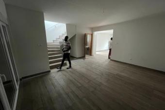 APPARTEMENTS MEUBLES SPACIEUX ET PROPRE A LOUER  KASAVUBU