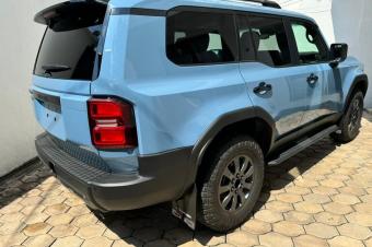 Prado txl 2024 authentique  Sans plaque  Toit ouvrant  Volant gauche Full option Autom Essence 4 Cylindres 4x4 Climatiser 00km intrieur cuire 3 banquettes multiples fonctionnalit