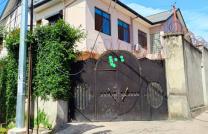 VENTE PARCELLE AVEC UN BÂTIMENT D'UN ÉTAGE R+1 CONTIENNENT 4 APPARTEMENTS À CPA MAZAL C/MONT NGAFULA mediacongo