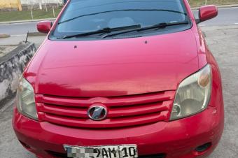 TOYOTA IST A VENDRE  A KINSHASA 