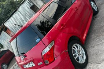 TOYOTA IST A VENDRE  A KINSHASA 