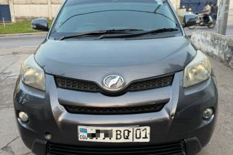TOYOTA IST NOUVEAU  VENDRE 