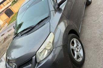 TOYOTA IST NOUVEAU  VENDRE 