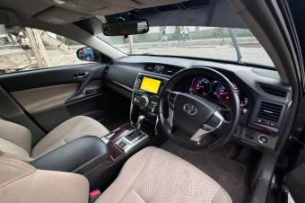 Moteur  Essence et trs performant   Couleur  Noir  Intrieur  beige  La Climatisation fonctionne trs trs bien  Tout est ok    Prix 7800 