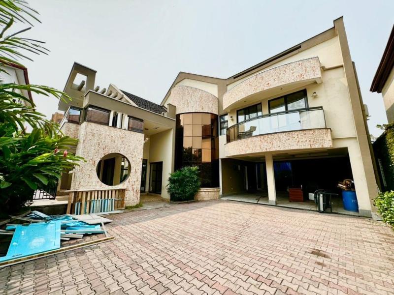 MAGNIFIQUE VILLA A VENDRE A KINSHASA 