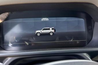 Land Rover Defender Anne de fabrication 2021 Moteur essence 6Cylindres Climatise Kilomtre parcourus 20.000KM. Prix de dpart 80.000  discuter lgrement