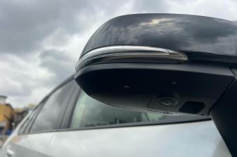 Rav hybrid 2021 Volant gauche  Faible kilomtrage  Intrieur semi  Camra 360 25000 Localisation appel 