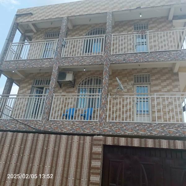 Immeuble de R2 avec 3 Appartements en vente  Yolo nord CKALAMU 