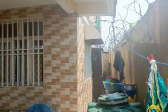 Immeuble de R2 avec 3 Appartements en vente  Yolo nord CKALAMU 