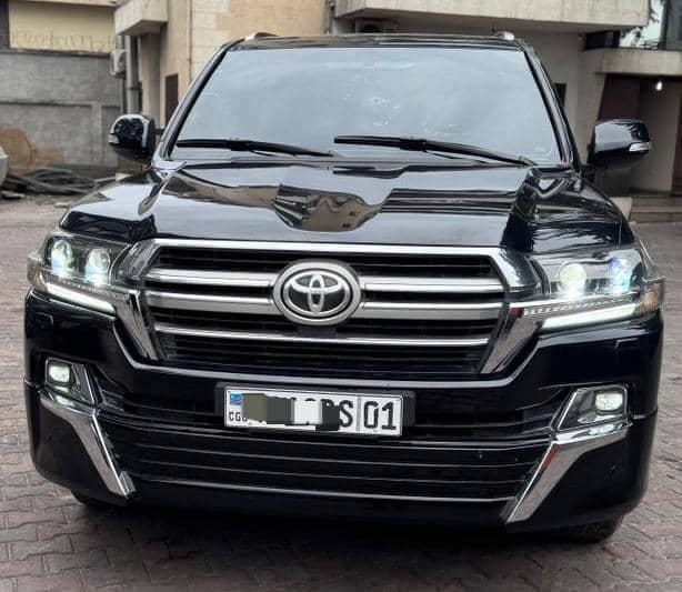 Toyota land cruiser GXR 