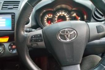 Toyota Vanguard  Sans plaque  Anne 2015 3 banquette  Prix  12500